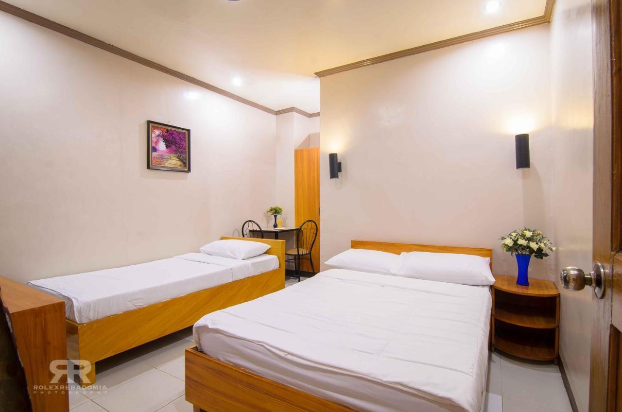 Diamond Hotel And Resto Catarman  Buitenkant foto