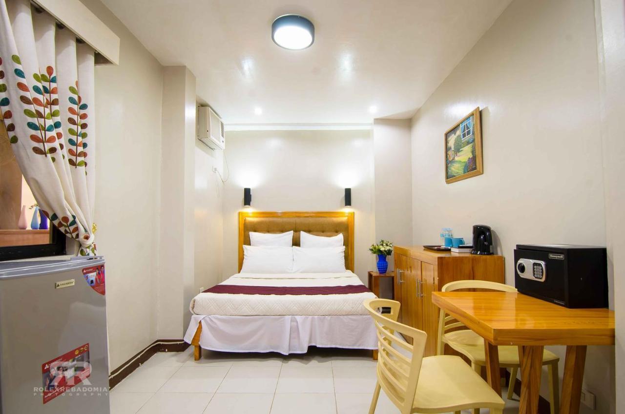 Diamond Hotel And Resto Catarman  Buitenkant foto