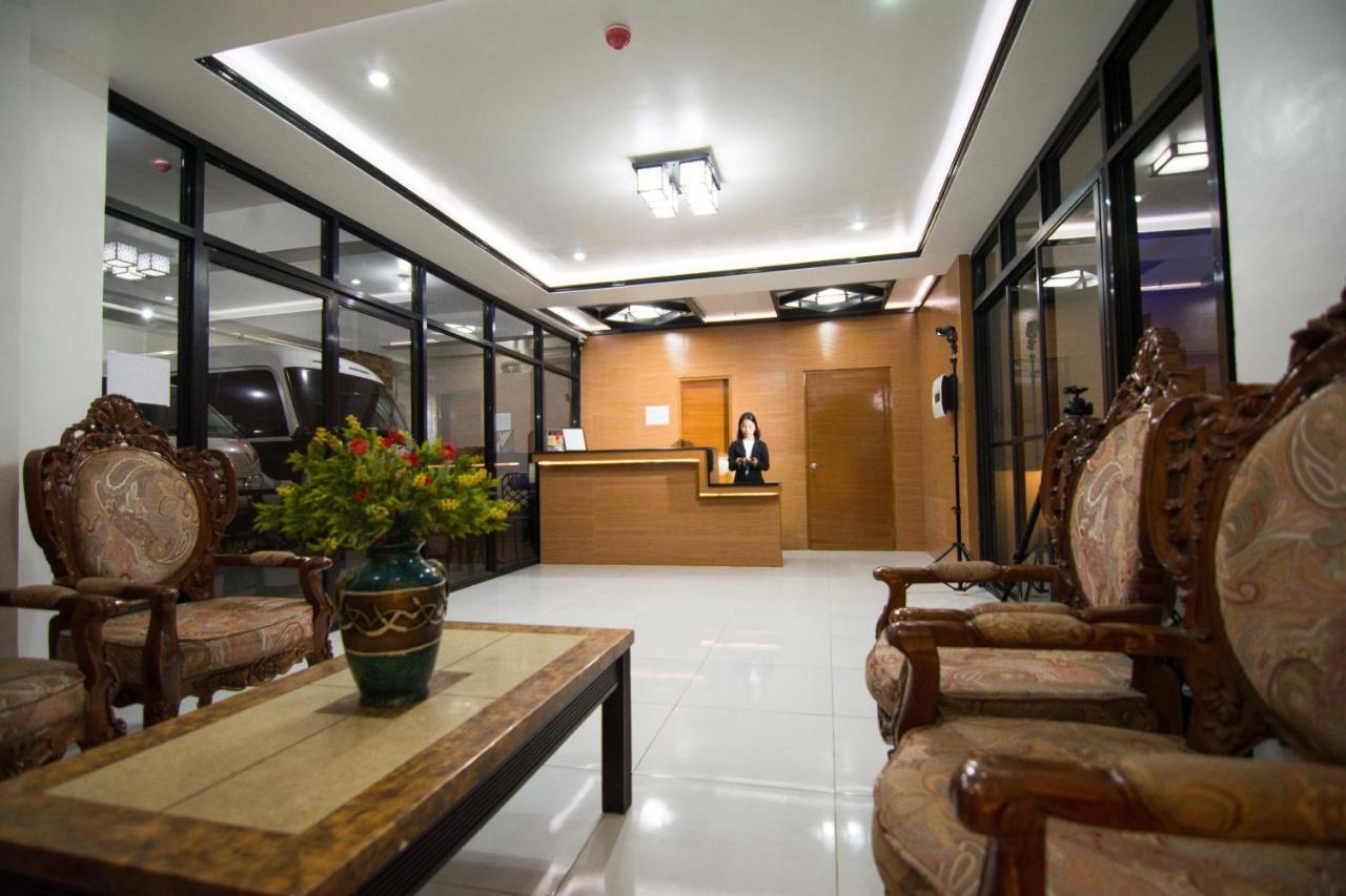 Diamond Hotel And Resto Catarman  Buitenkant foto