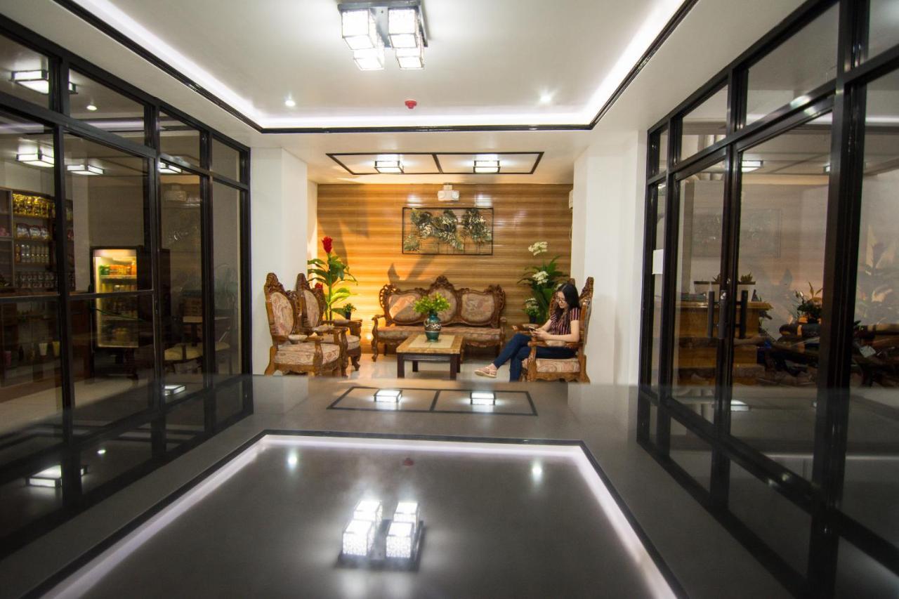 Diamond Hotel And Resto Catarman  Buitenkant foto