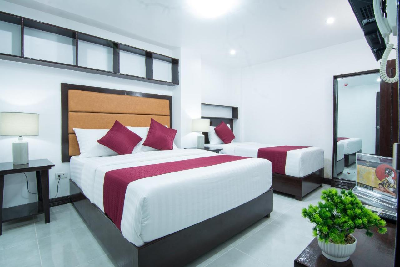 Diamond Hotel And Resto Catarman  Buitenkant foto
