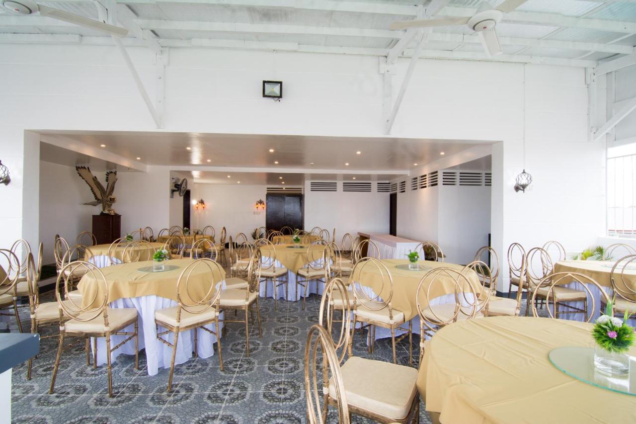 Diamond Hotel And Resto Catarman  Buitenkant foto