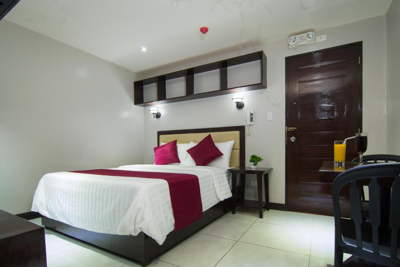 Diamond Hotel And Resto Catarman  Buitenkant foto