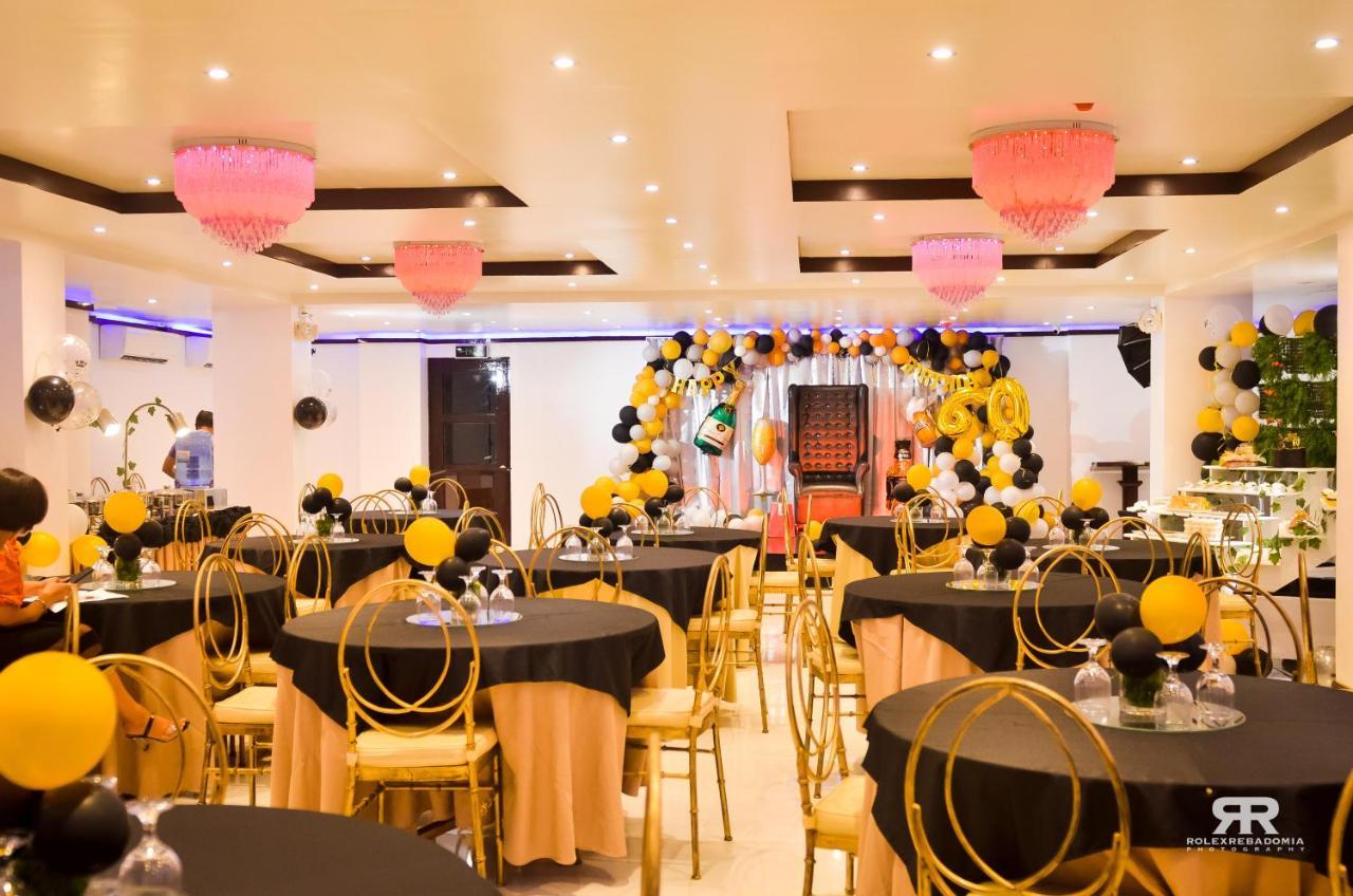 Diamond Hotel And Resto Catarman  Buitenkant foto